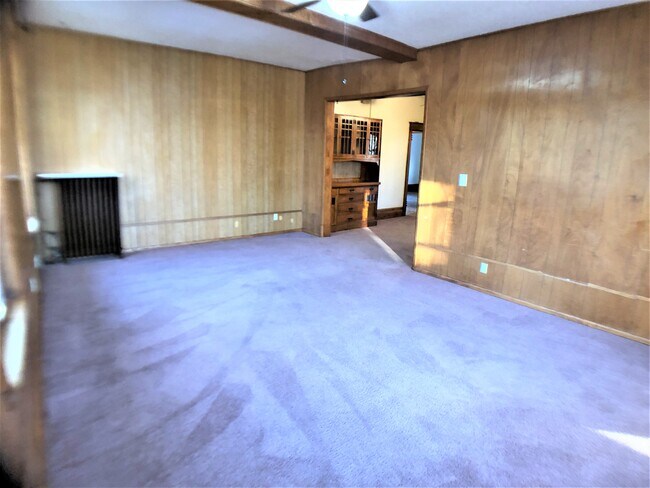 Living Room - 1131 Jessie St