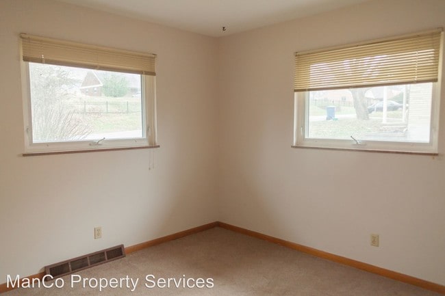 Foto del edificio - 4573 E 4th St