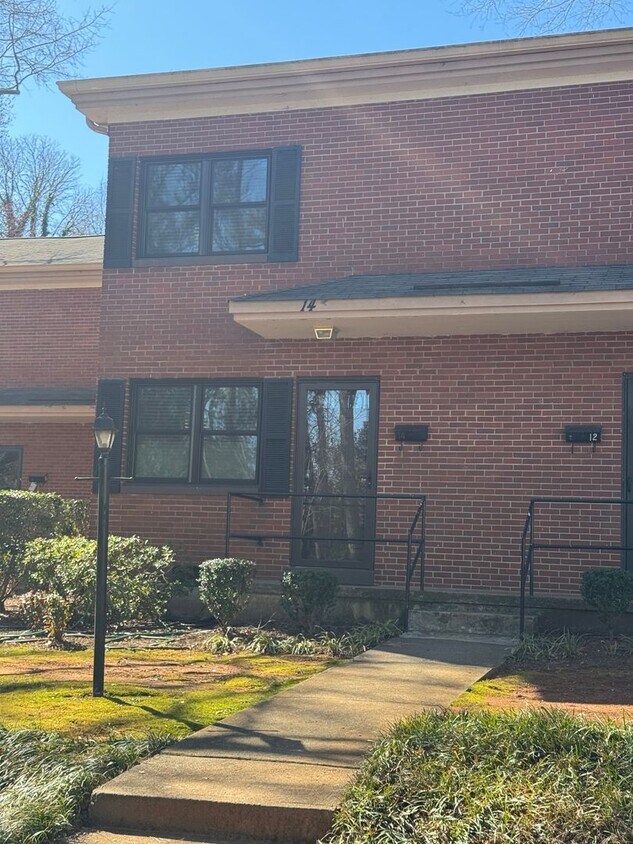 Fantastic Location & Price - Fantastic Location & Price