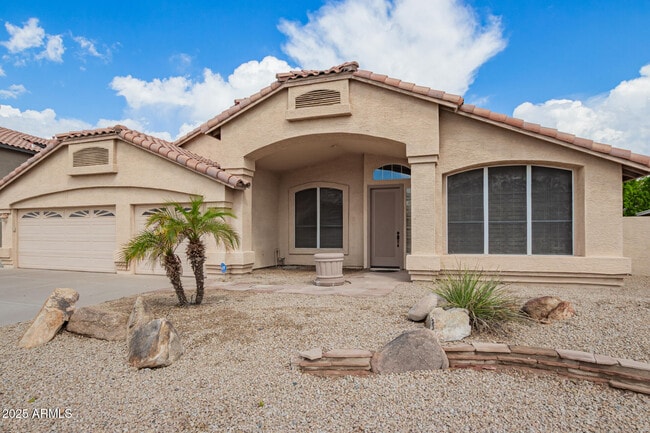 Building Photo - 12422 W Monte Vista Rd