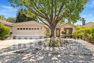Building Photo - 1742 Poppy Dr