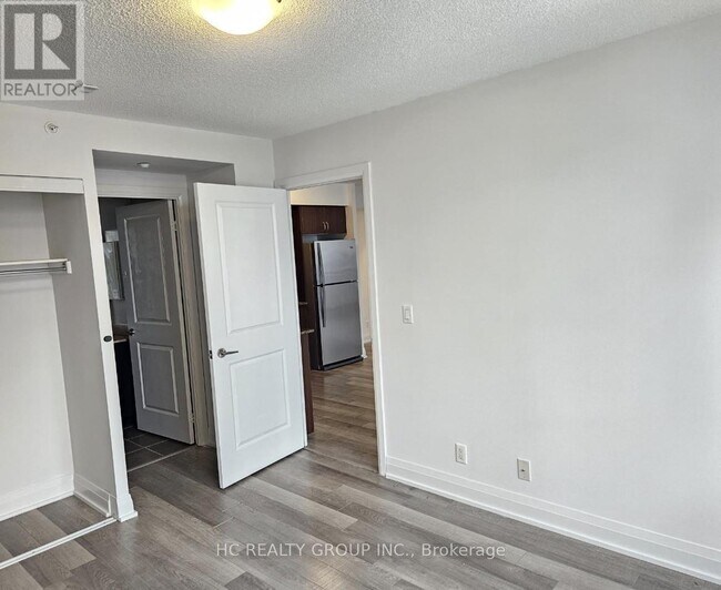 Photo du bâtiment - 376 Hwy 7