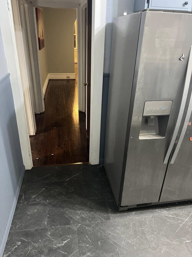 pasillo del comedor a la cocina - 38 N Landon Ave