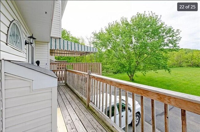 Foto del edificio - 236 Fieldbrook Dr