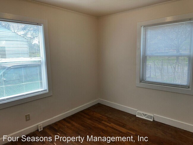 Building Photo - 3 br, 1 bath House - 823 Seldon Drive