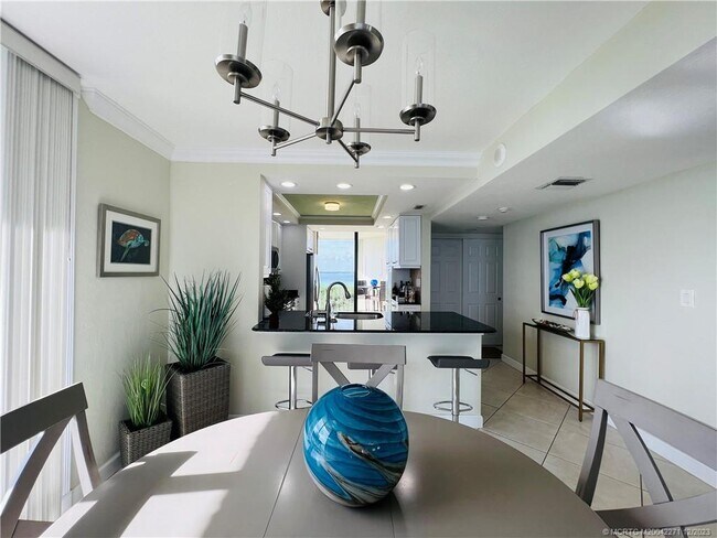 Foto del edificio - 9900 S Ocean Dr