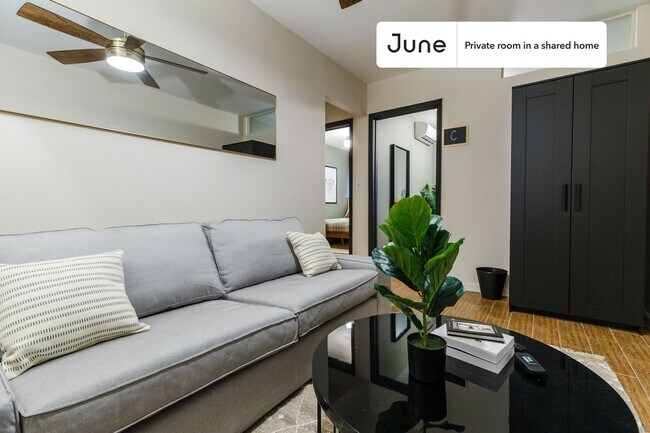 Building Photo - Room in Shared 3 bed/1 bath home in Chinatown