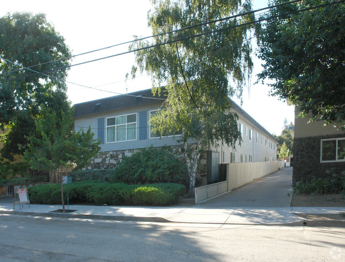 Foto principal - 1160 Brace Ave