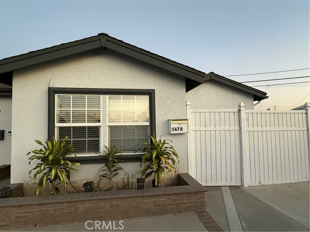 Building Photo - 5678 Oak Pl