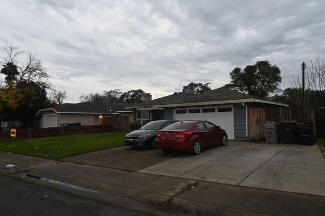 Foto del edificio - Resident Benefit Package Property