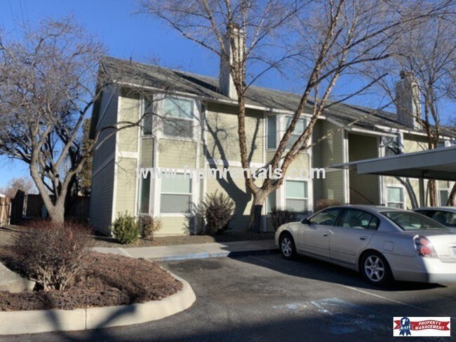 Building Photo - 1450 N Hartman St