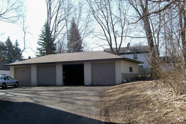 Foto del edificio - 1075-1081 Greystone Ave N