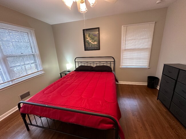 Foto del edificio - 2135 Vista Dale Ct