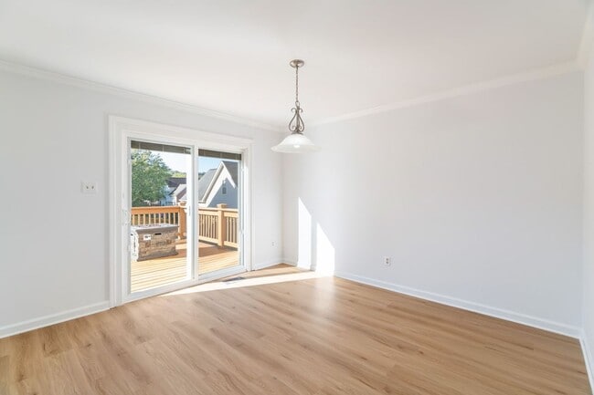 Building Photo - 10149 Highgate Cir