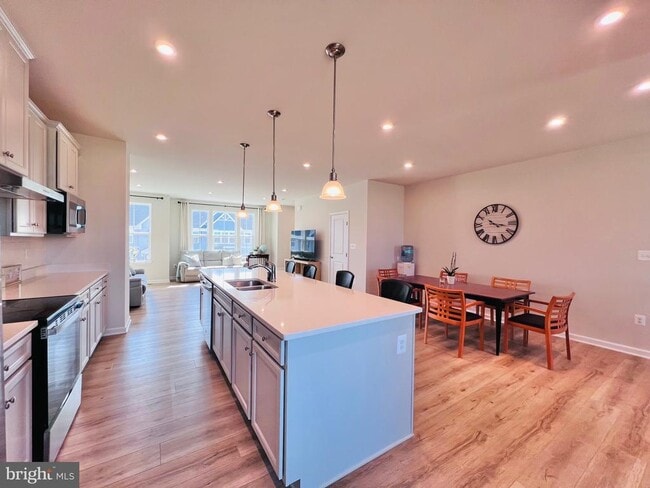 Building Photo - 9212 Edenderry Dr