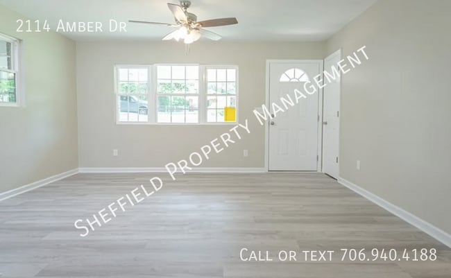 Building Photo - 2114 Amber Dr