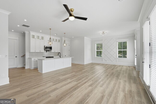 Foto del edificio - 331 Orchid St