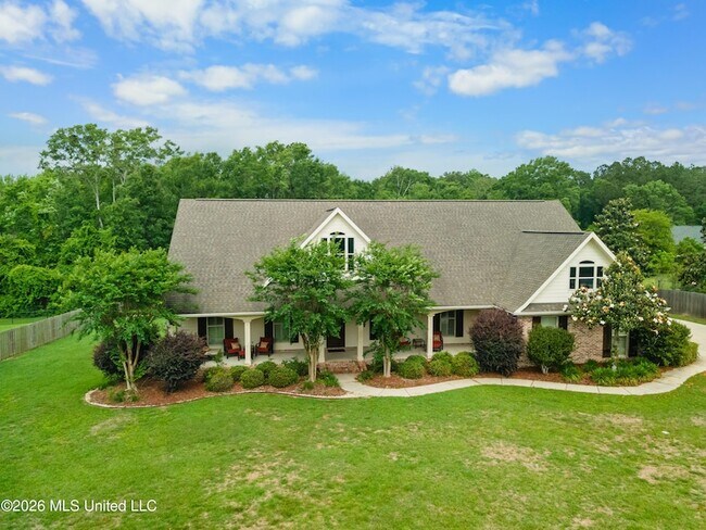 Foto del edificio - 18523 Pecan Ln