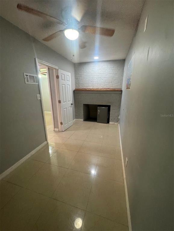 Foto del edificio - 947 Pinedale Ave