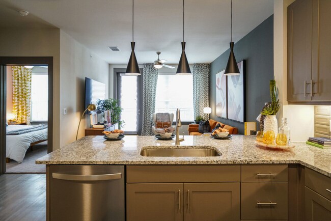Foto del edificio - 5521 Springdale Rd