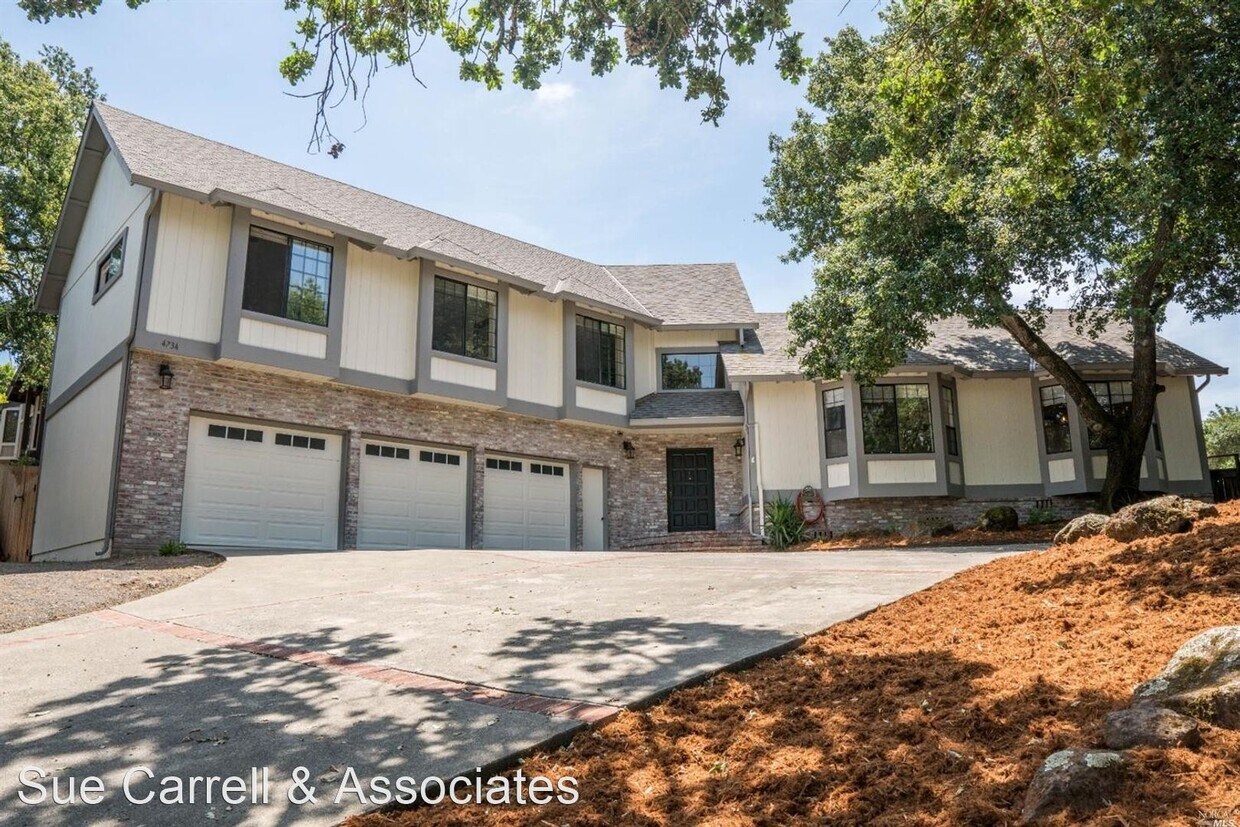 Primary Photo - 5 br, 3.5 bath House - 4734 Annadel Height...