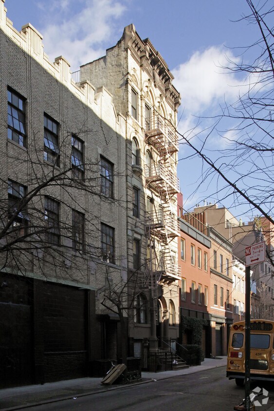 15 Leroy St, New York, NY 10014 Apartments in New York, NY