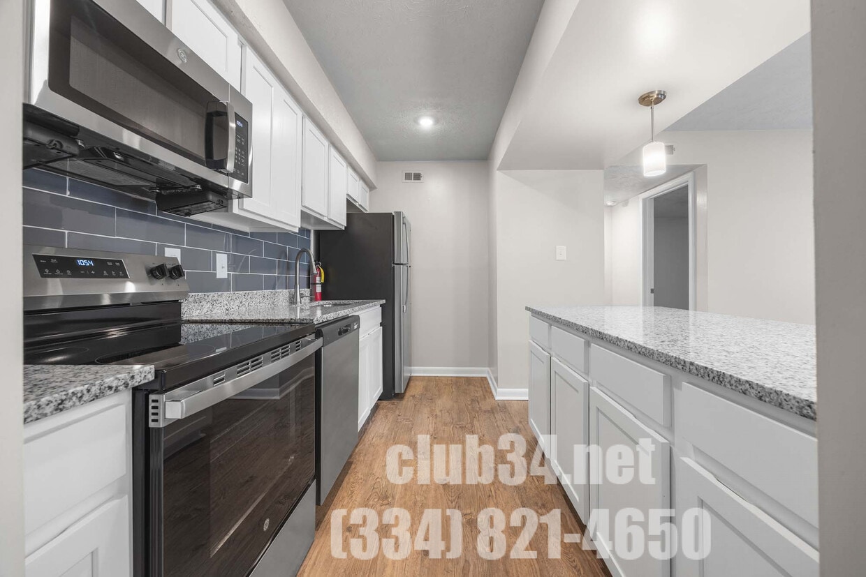 1x1 Kitchen Entry - Club 34