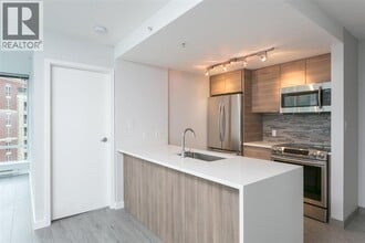 Building Photo - 788 Hamilton St