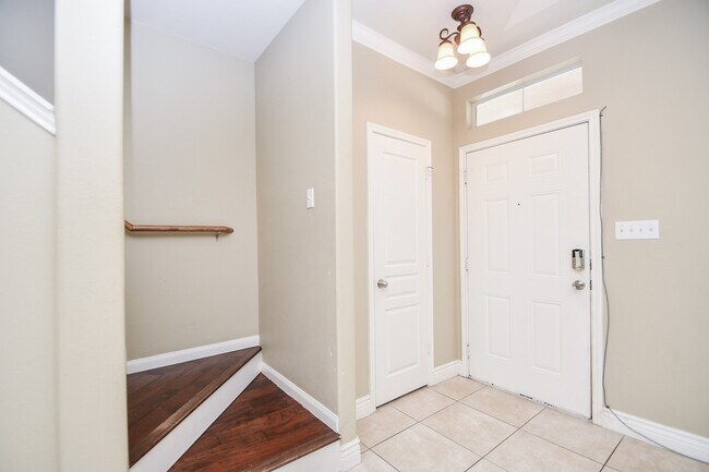 Foto del edificio - 16843 Mammoth Springs Dr