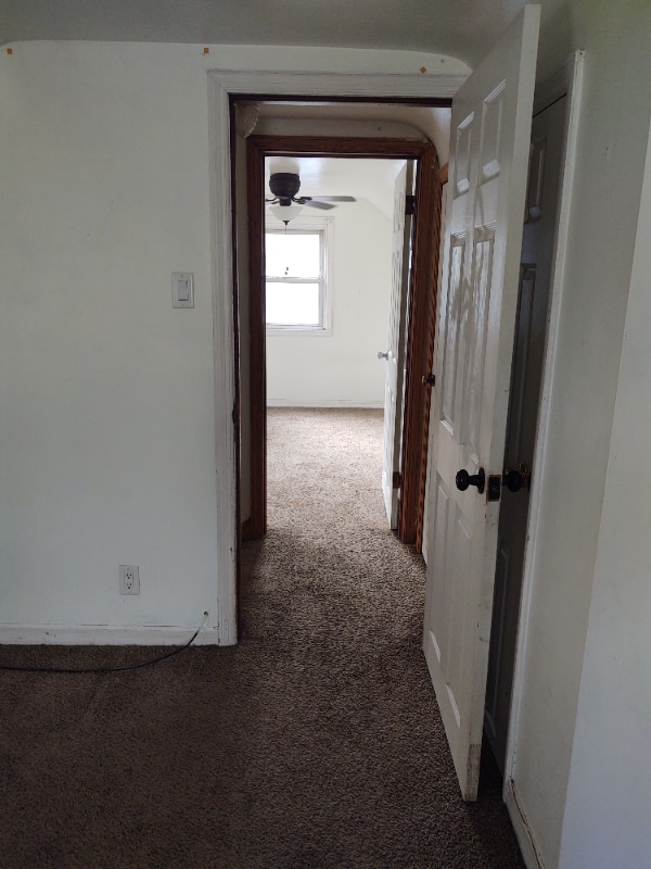 Primary Photo - 318 Holy Cross Rd