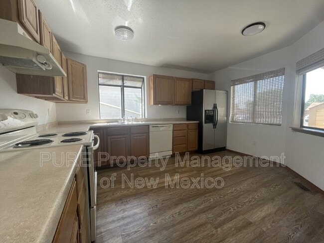 Building Photo - 2108 Ranch Dr
