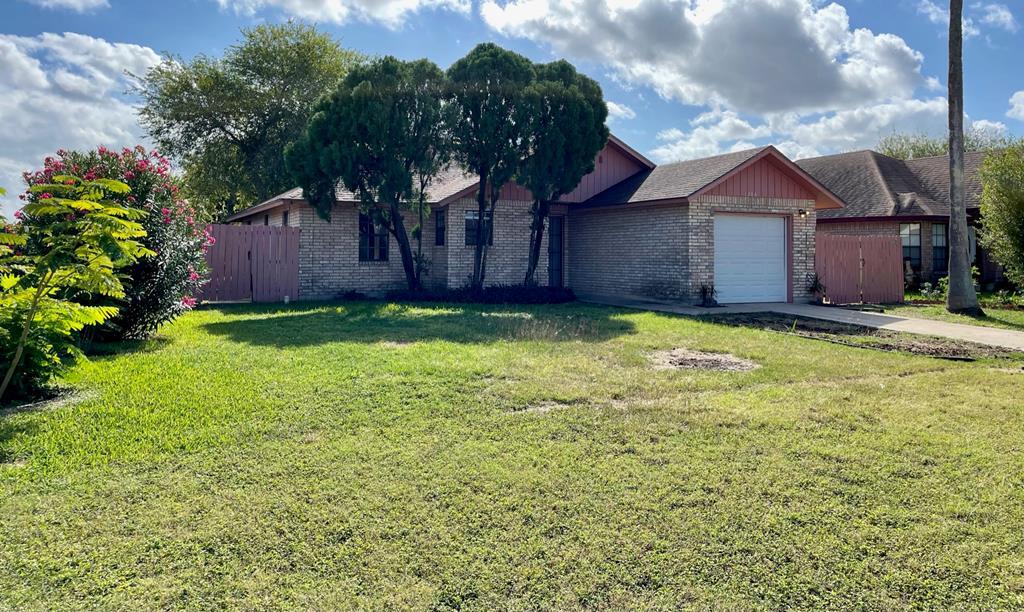 Foto principal - 1206 Fresno Dr