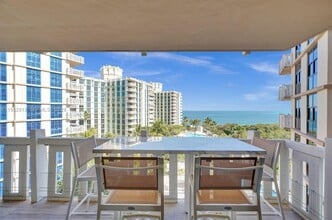 Building Photo - 1121 Crandon Blvd