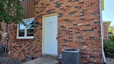 Building Photo - 2414 Honey Lou Ct