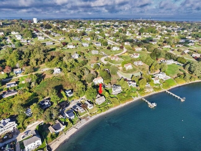 Foto del edificio - 73 Bayside Ave