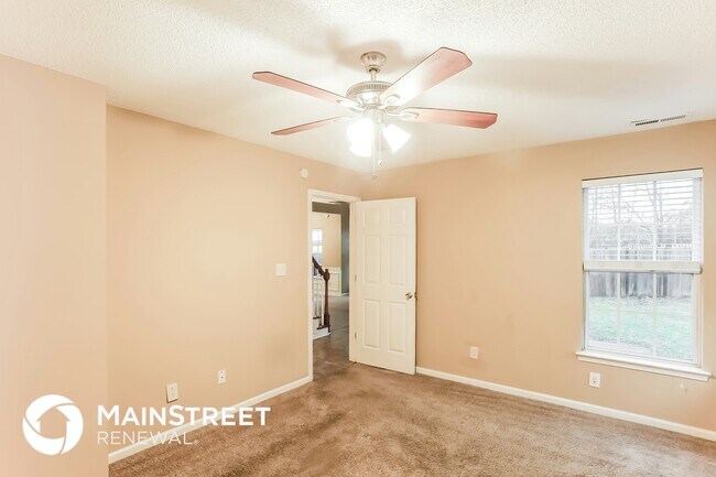Foto del edificio - 5801 Autumn Trace Ln
