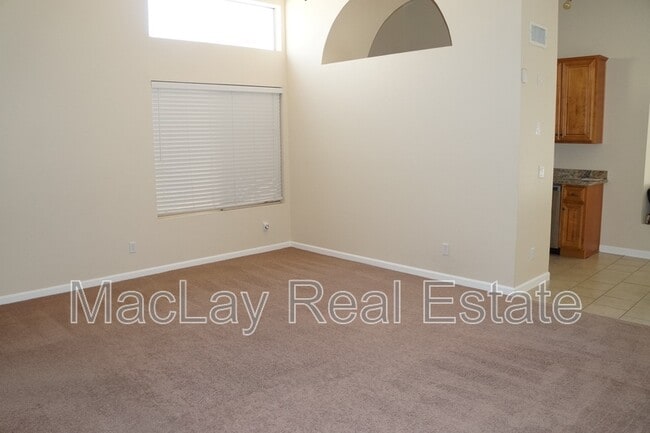 Foto del edificio - 240 S Laveen Dr