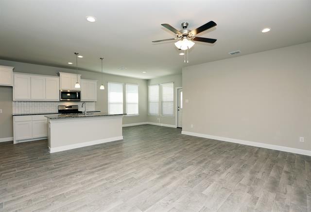 Foto del edificio - 708 Castlebar Ct