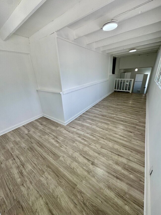 Foto del edificio - Studio unit w/ all utilities included in K...