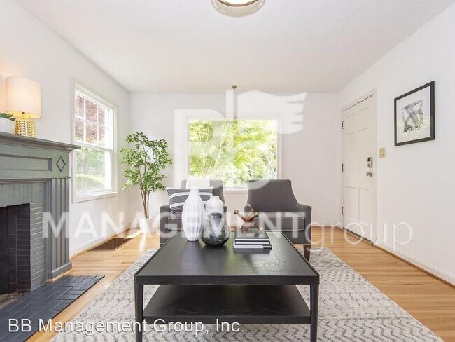 Building Photo - 3 br, 2 bath House - 6900 N Commercial Ave