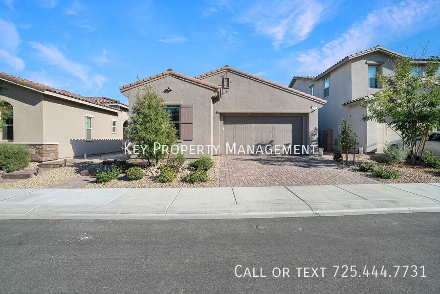 Foto principal - Single Story 3 Bedroom Home in Sky Canyon ...