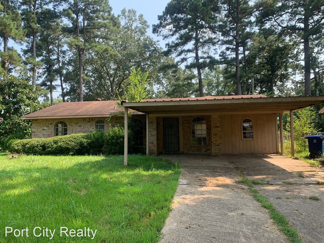 Primary Photo - 3 br, 1.5 bath House - 463 Dixon Ave