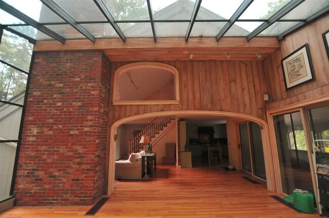 Foto del edificio - 5 Bunker Dr