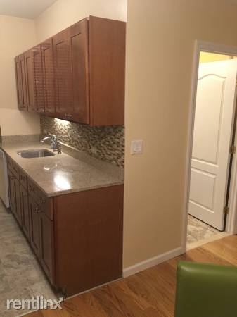 Foto del edificio - 2439 28th St