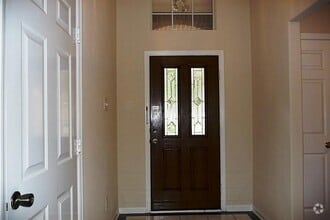 Building Photo - 211 Hartwood Ct