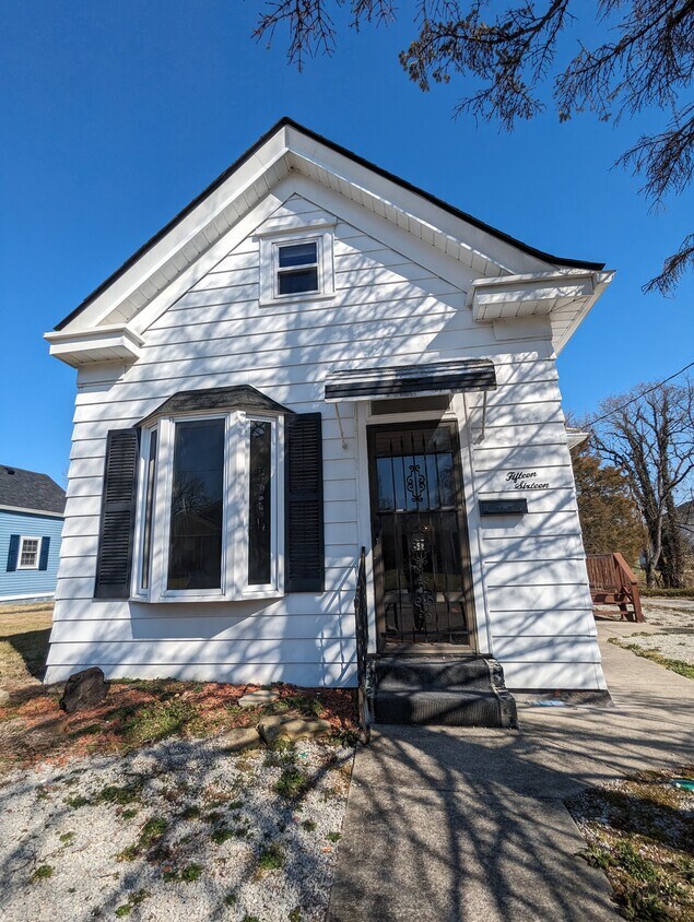 Primary Photo - 1516 Walnut St