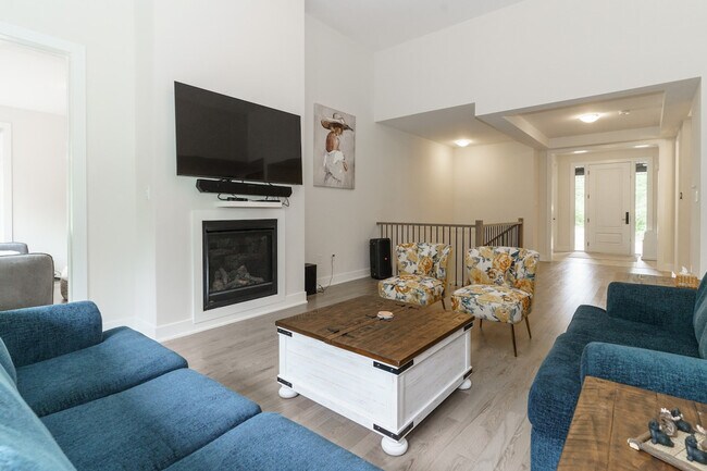 Photo du bâtiment - 1054 Greensview Dr