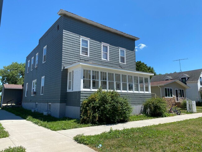 Foto del edificio - 205 3rd Ave SE