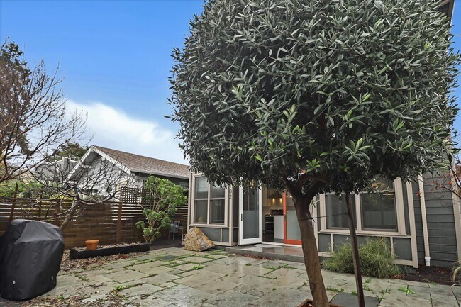 Foto del edificio - 4102 Lusk St