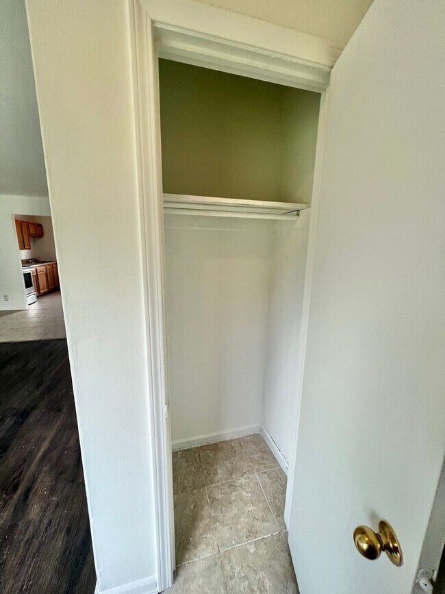 Foto del edificio - NEW LISTING! 3 BEDROOM DUPLEX!